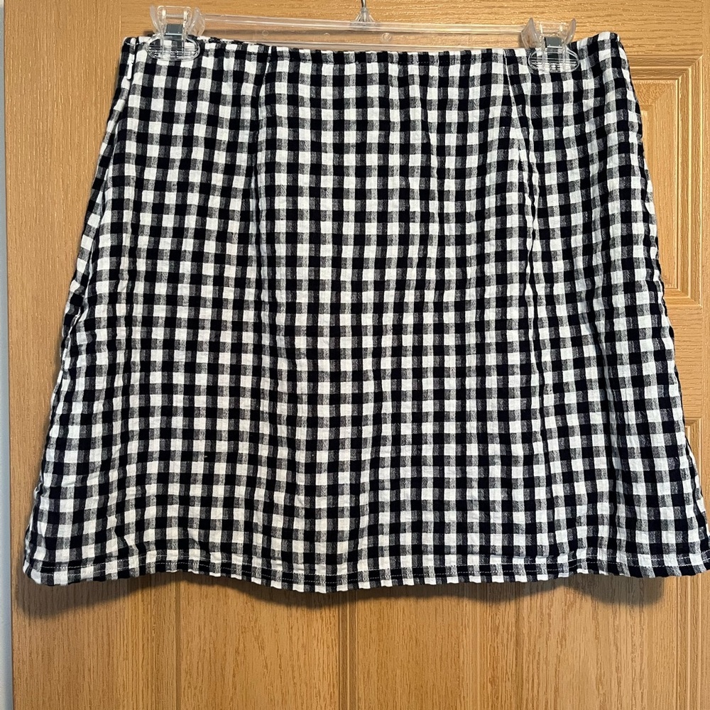 American Eagle Outfitters Black and White Checkered Mini Skirt - Picture 9 of 10
